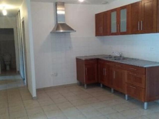 Appartement 3 pièces, 75 m² à louer à Calan 56240