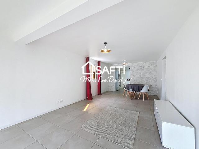 Appartement 3 pièces, 75 m² à louer à Les Abymes 97139