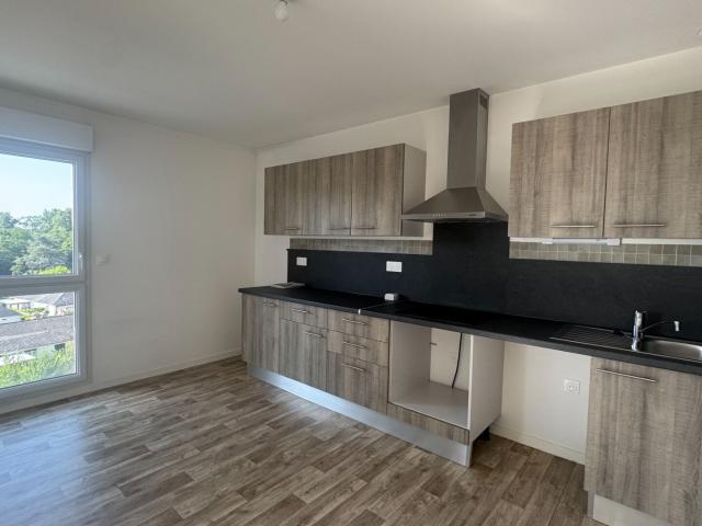 Appartement 3 pièces, 76 m² à louer à Tours 37200