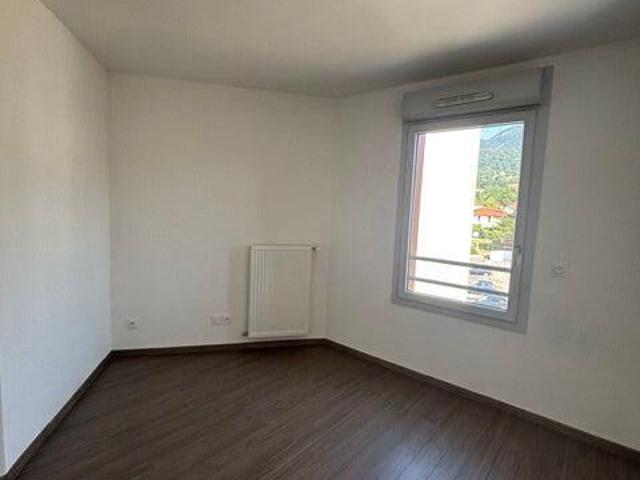 Appartement 3 pièces, 76 m² à louer à Gex 01170