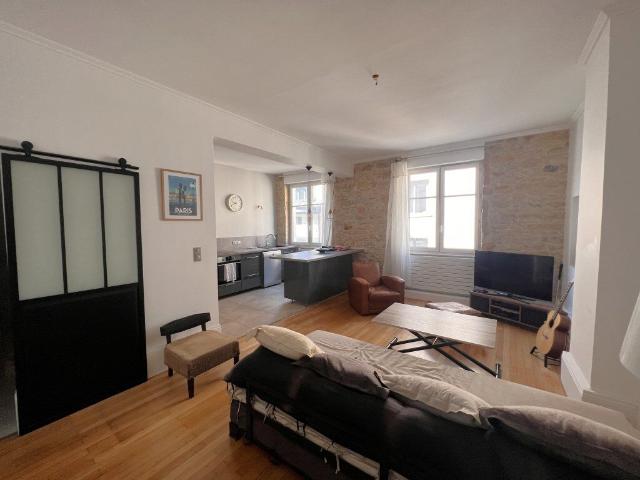 Appartement 3 pièces, 76 m² à louer à Lyon 2 69002