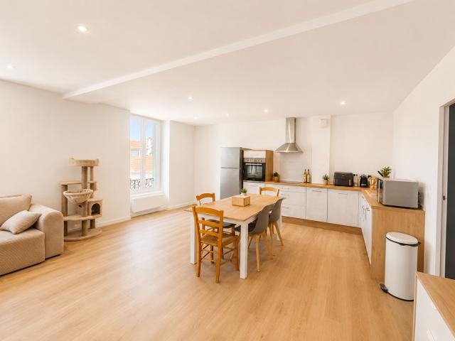 Appartement 3 pièces, 79 m² à louer à Chazelles sur Lyon 42140