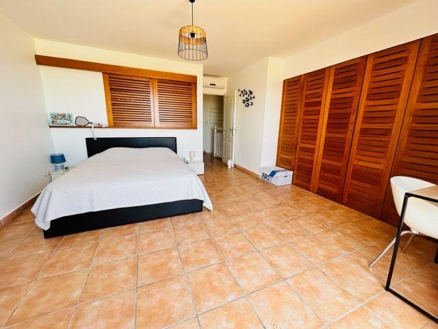 Appartement 3 pièces, 79 m² à louer à Le Gosier 97190