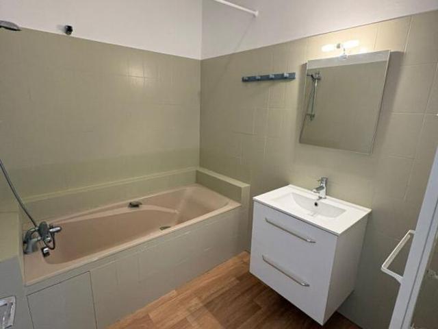 Appartement 3 pièces, 83 m² à louer à Gourin 56110