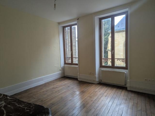 Appartement 3 pièces, 80 m² à louer à Charleville Mézières 08000