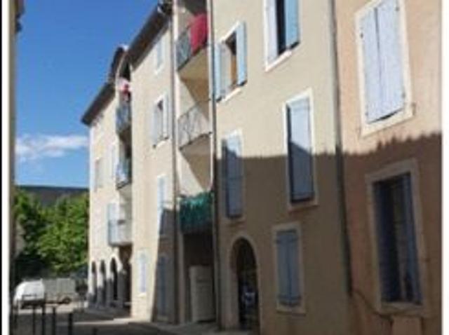 Appartement 3 pièces, 80 m² à louer à Pont Saint Esprit 30130
