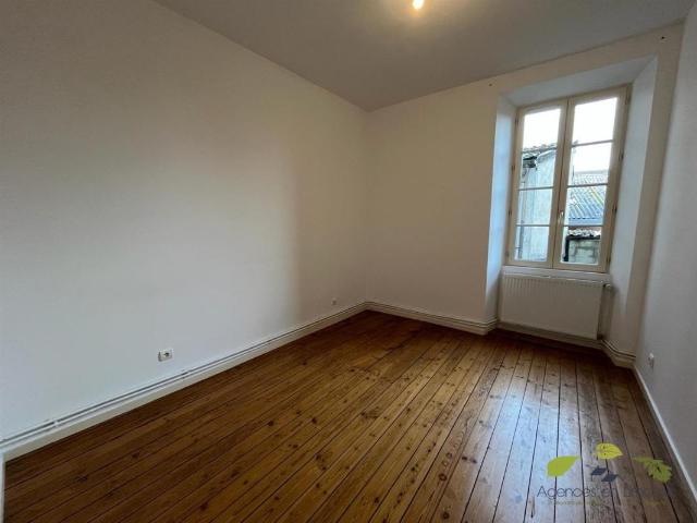 Appartement 3 pièces, 80 m² à louer à Saint Léonard de Noblat 87400