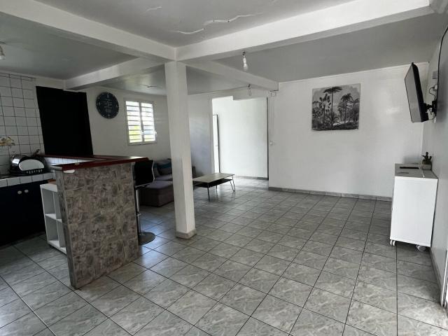 Appartement 3 pièces, 80 m² à louer à Sainte Anne 97180