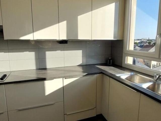 Appartement 3 pièces 80m2 REIMS 890 euros