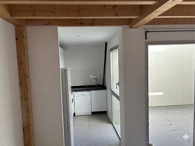 Appartement 3 pièces, 81 m² à louer à Bordeaux 33000