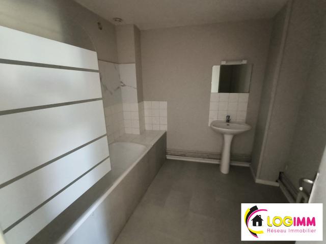 Appartement 3 pièces, 81 m² à louer à Le Quesnoy 59530