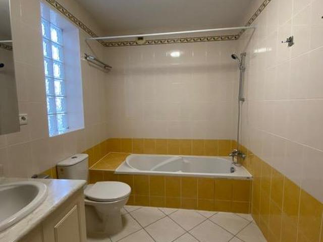 Appartement 3 pièces, 81 m² à louer à Rodez 12000