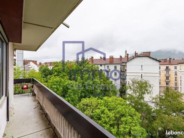 Appartement 3 pièces 81 m²