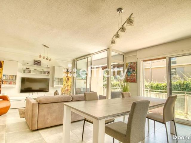 Appartement 3 pièces 81 m²