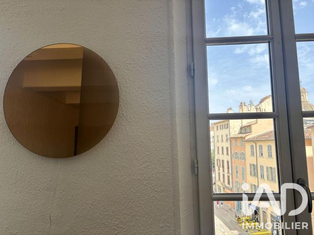 Appartement 3 pièces, 82 m² à louer à Toulon 83000