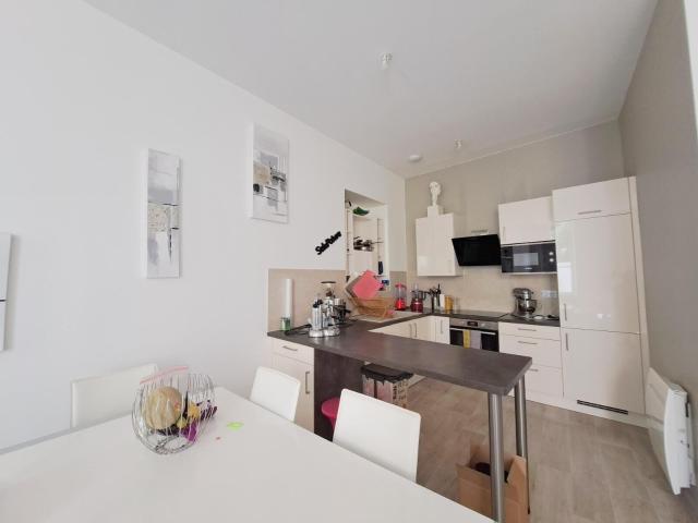 Appartement 3 pièces, 82 m² à louer à Tours 37000