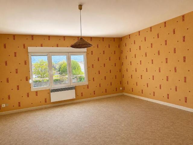Appartement 3 pièces, 82 m² à louer à Aussillon 81200