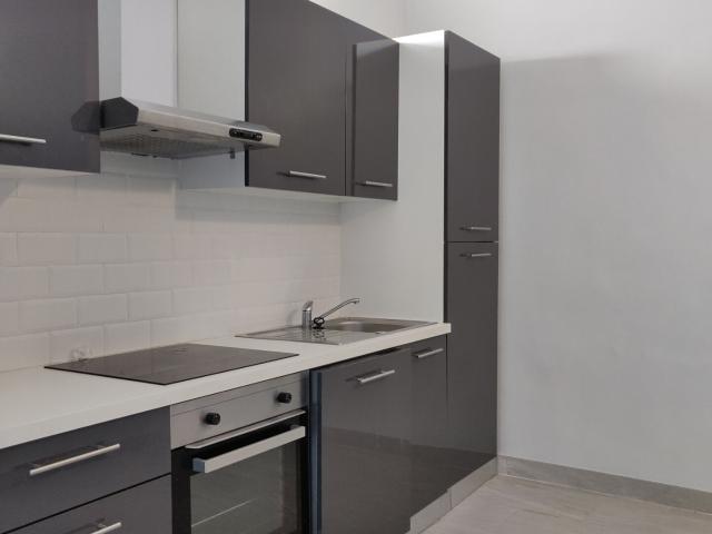 Appartement 3 pièces, 82 m² à louer à Marseille 6 13006