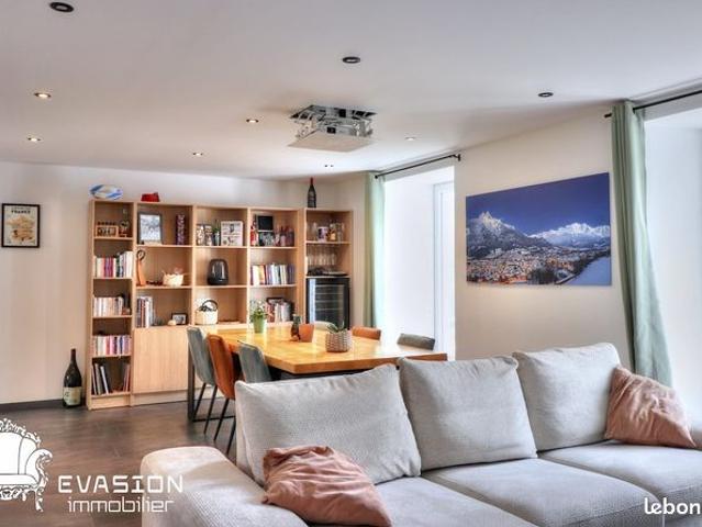 Appartement 3 pièces 82 m²