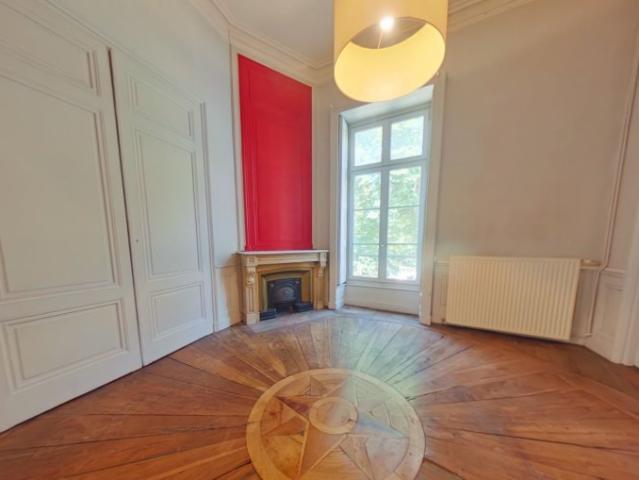 Appartement 3 pièces 82 m²
