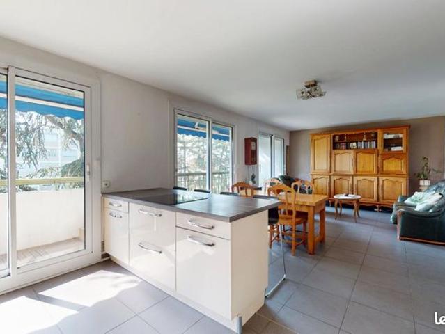Appartement 3 pièces 82 m²