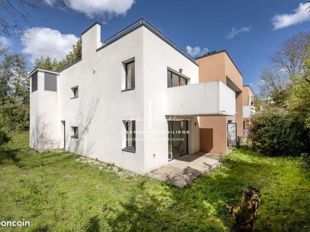 Appartement 3 pièces 82 m²