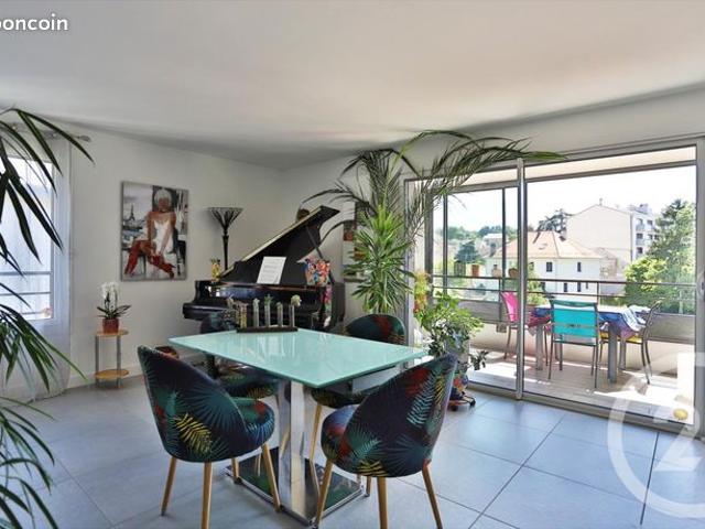 Appartement 3 pièces 82 m²