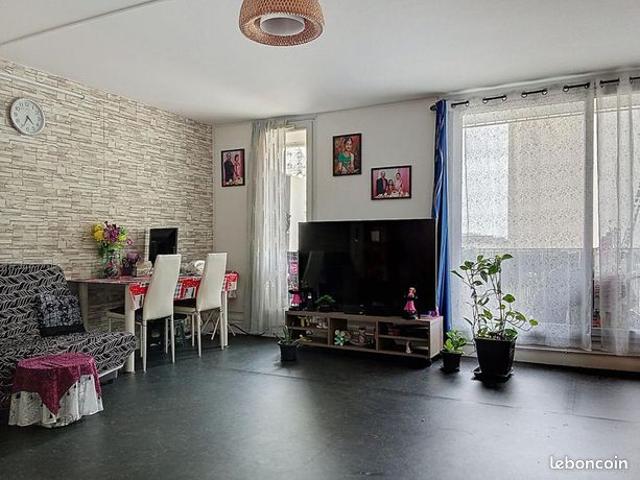 Appartement 3 pièces 82 m²