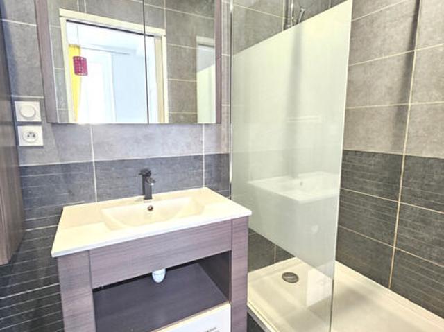 Appartement 3 pièces, 87 m² à louer à Voiron 38500
