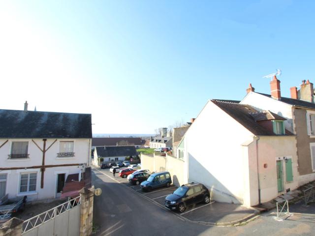 Appartement 3 pièces, 84 m² à louer à La Charité sur Loire 58400