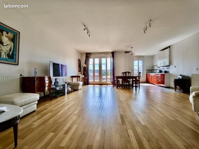 Appartement 3 pièces 84 m²