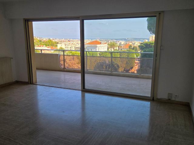 Appartement 3 pièces, 85 m² à louer à Cannes 06400