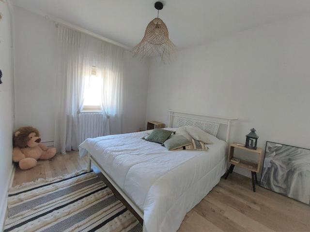 Appartement 3 pièces, 85 m² à louer à Saint Laurent sur Saône 01750