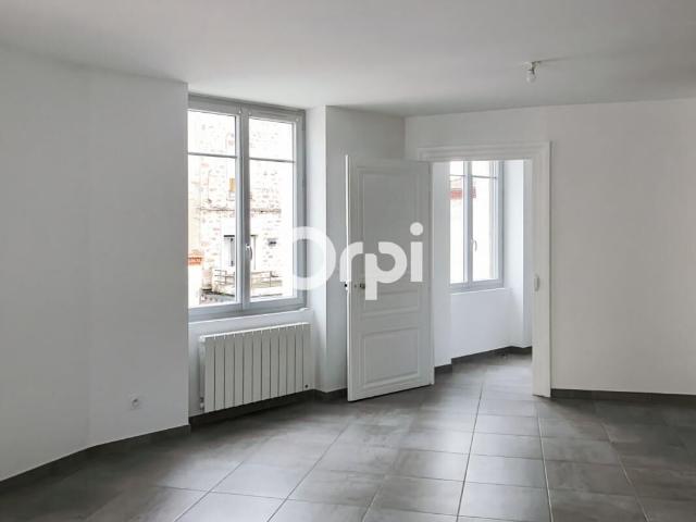 Appartement 3 pièces, 85 m² à louer à Saint Symphorien sur Coise 69590