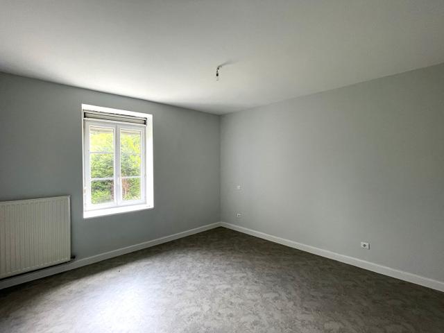Appartement 3 pièces, 86 m² à louer à Saint Marcel 08460