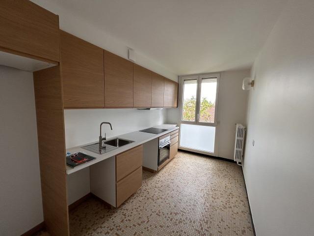 Appartement 3 pièces, 88 m² à louer à Béthune 62400