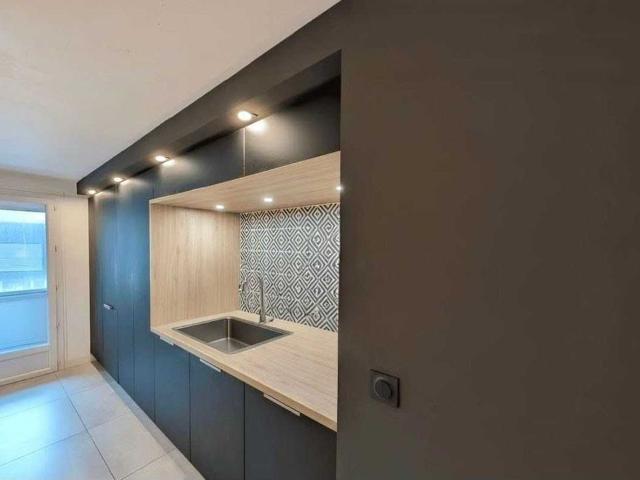 Appartement 3 pièces, 93 m² à louer à Grenoble 38000
