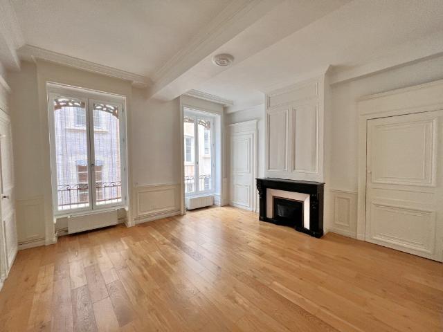 Appartement 3 pièces, 93 m² à louer à Lyon 1 69001