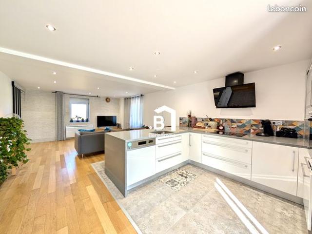Appartement 3 pièces 93 m²