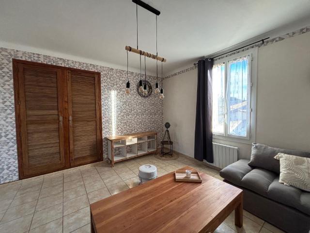 Appartement 3 pièces, 90 m² à louer à Marguerittes 30320