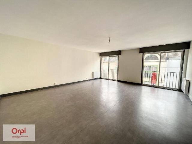 Appartement 3 pièces, 94 m² à louer à Montluçon 03100