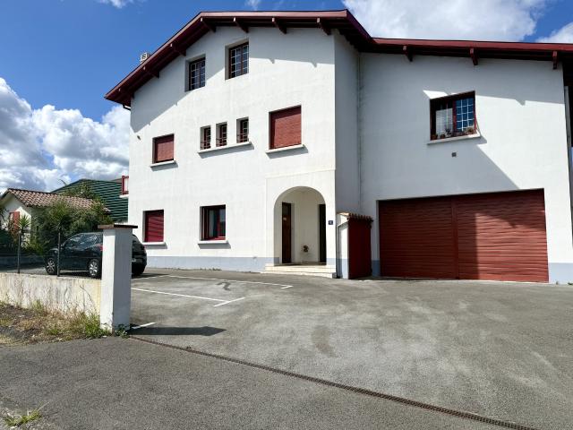 Appartement 3 pièces 94 m²