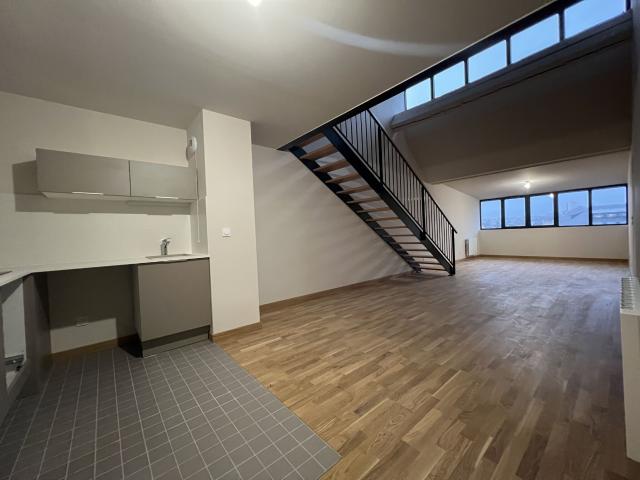 Appartement 3 pièces, 96 m² à louer à Poitiers 86000