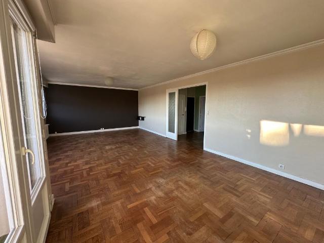Appartement 3 pièces, 99 m² à louer à Limoges 87000