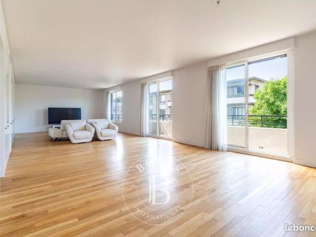 Appartement 3 pièces 101 m²
