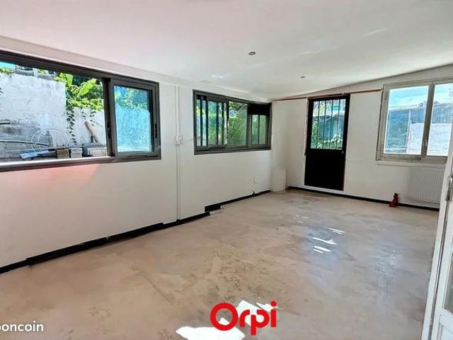 Appartement 3 pièces 102 m²