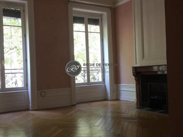Appartement 3 pièces 102 m²
