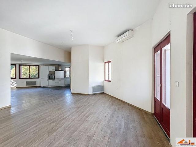 Appartement 3 pièces 102 m²