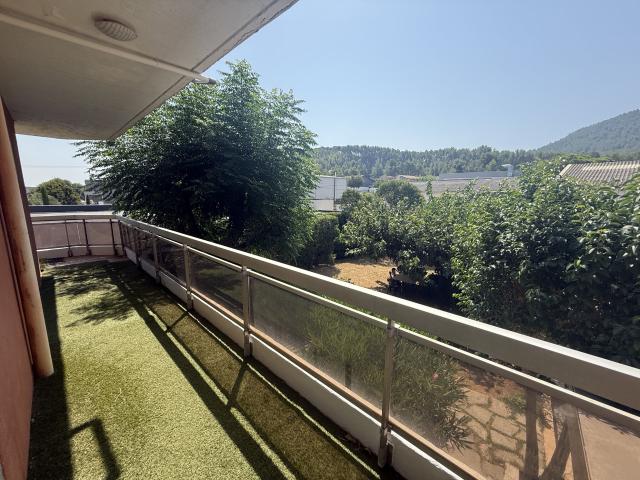 Appartement 3 pièces, 102 m² à louer à Hyères 83400