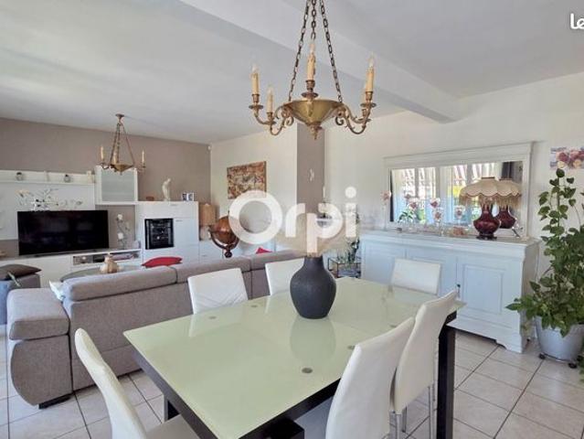 Appartement 3 pièces 104 m²